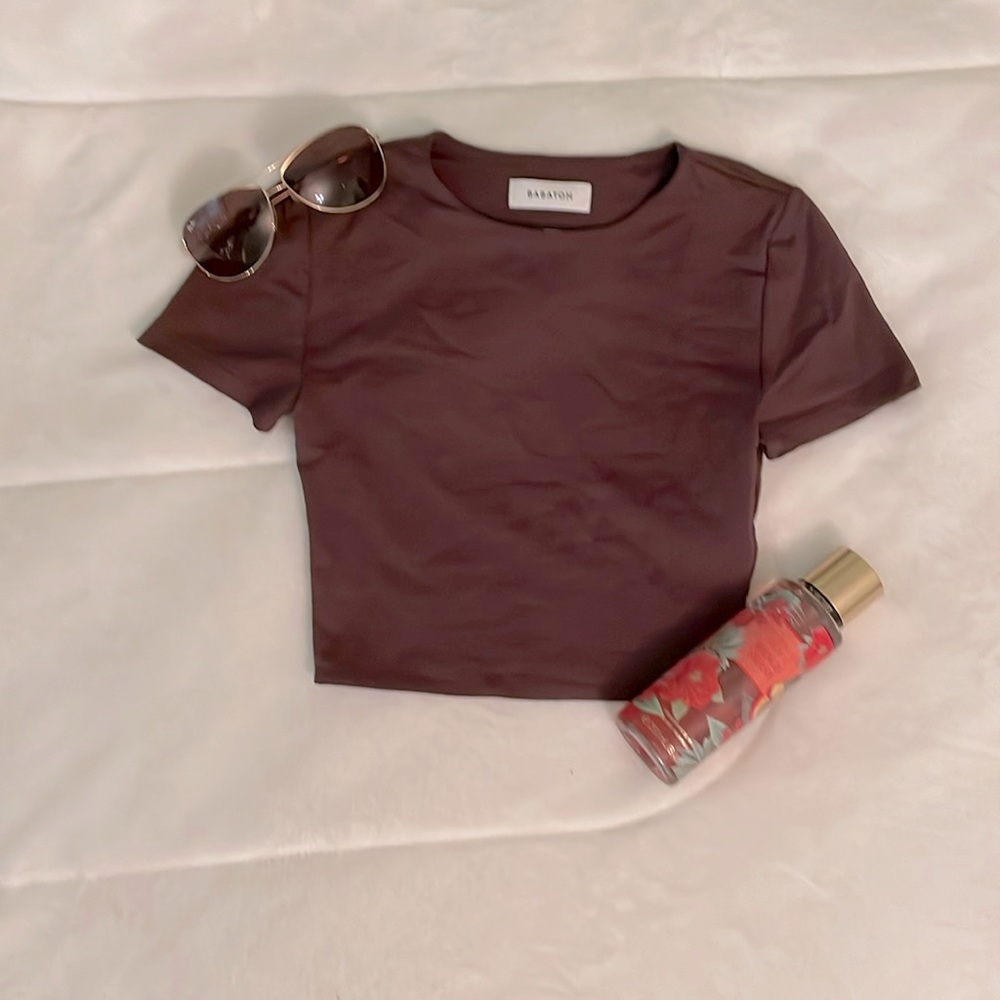 Babaton Aritzia contour cropped top